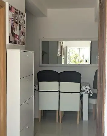 Summer Lounge アパート トロギール