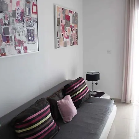 Summer Lounge شقة تروغير