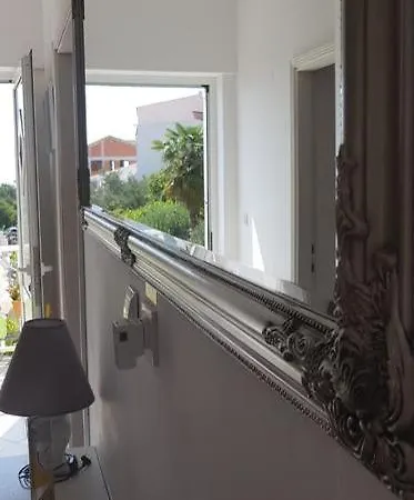 Summer Lounge شقة تروغير